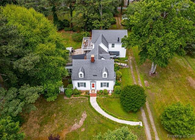 Property at 250 Main St, Reedville, VA 22539, 4 beds, 3 baths