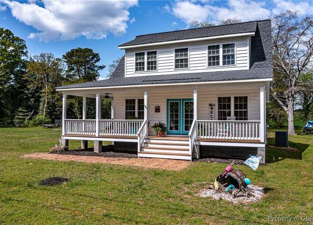 Property at 52 Circle Dr, Deltaville, VA 23043, 3 beds, 2 baths