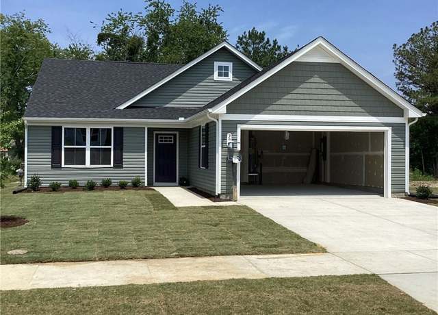 Property at 308 Pointers Dr, West Point, VA 23181, 3 beds, 2 baths