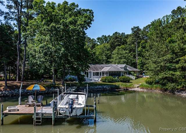 Property at 260 Leisure Cove Ln Ln, Kilmarnock, VA 22482, 4 beds, 3 baths