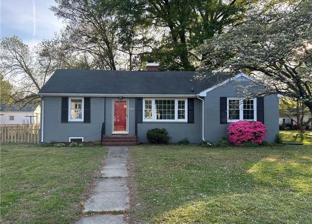Property at 809 Essex St, Tappahannock, VA 22560, 3 beds, 1 bath