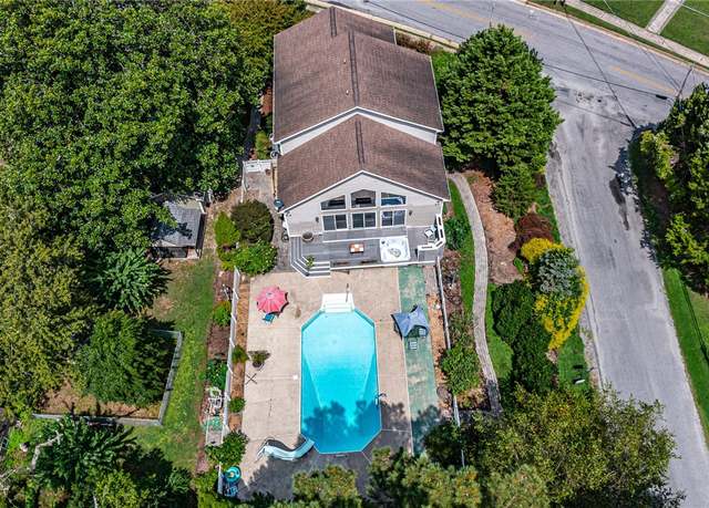 Property at 86 Waverly Ave, Kilmarnock, VA 22482, 3 beds, 3 baths