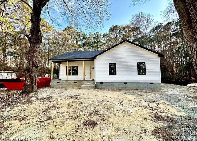 Property at 117 Lark Dr, Deltaville, VA 23043, 3 beds, 2 baths
