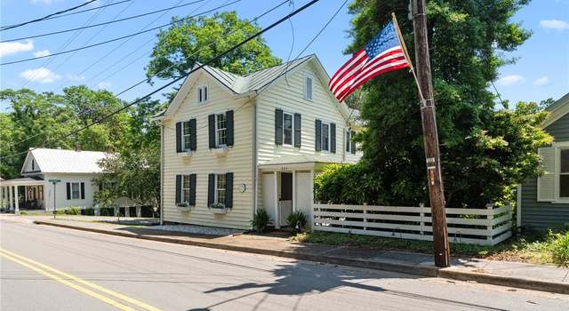 Photo of 221 Steamboat Ln, Irvington, VA 22473