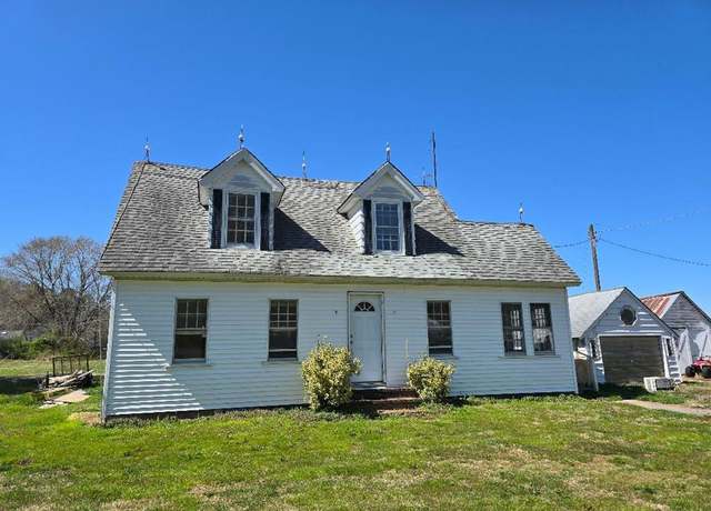 Property at 27277 ** Main St, Hallwood, VA 23359, 5 beds, 3 baths