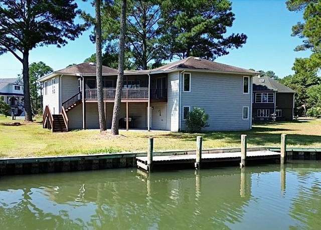Property at 5393 Coral Ct, Chincoteague, VA 23336, 3 beds, 2 baths