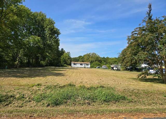 Property at 8372 Marsh Market Rd, Temperanceville, VA 23442, 2 beds, 1 bath