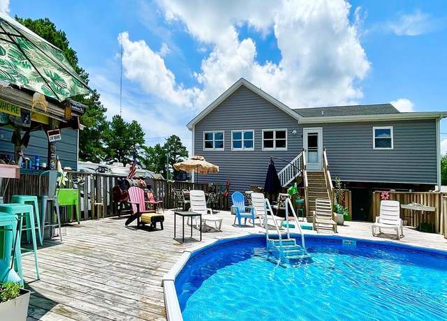 Property at 7161 Bunting Rd, Chincoteague, VA 23336, 2 beds, 2.5 baths