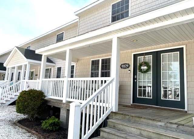 Property at 6476 Coach's Ln, Chincoteague, VA 23336, 1 bed, 2.5 baths