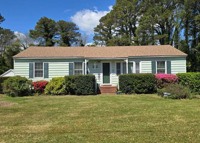 Property at 16482 Holland Ct, Eastville, VA 23347, 3 beds, 2 baths