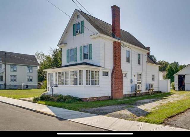 Property at 6346 Cropper St, Chincoteague, VA 23336, 3 beds, 1.5 baths