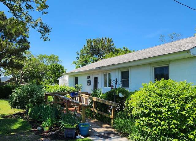Property at 16256 Smith Beach Rd, Eastville, VA 23347, 2 beds, 1 bath