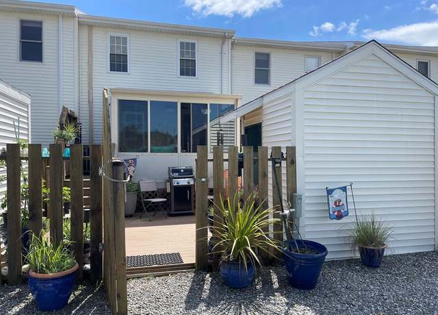 Property at 7205 Bunting Rd, Chincoteague, VA 23336, 2 beds, 2.5 baths
