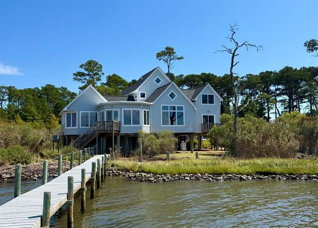 Property at 5108 Wildcat Ln, Chincoteague, VA 23336, 3 beds, 3 baths