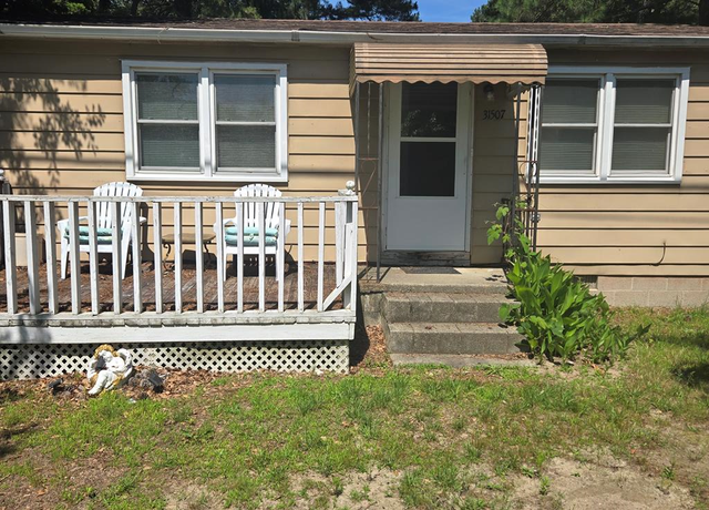 Property at 31507 Big Pine Rd, Painter, VA 23420, 3 beds, 1 bath