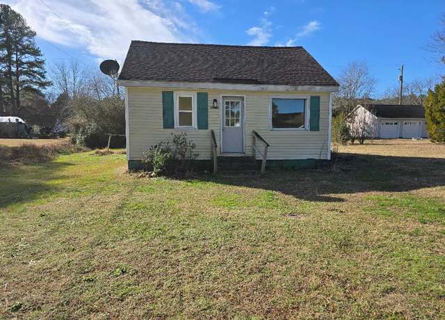 Property at 24084 Mary St, Parksley, VA 23421, 2 beds, 1 bath