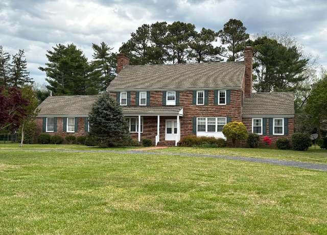 Property at 91 Market St, Onancock, VA 23417, 4 beds, 3 baths