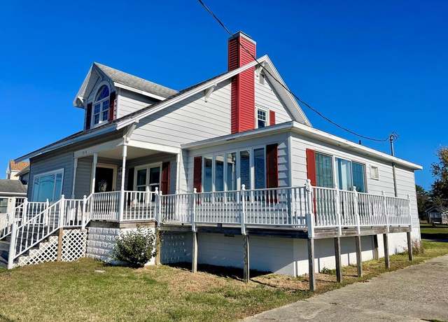 Property at 3340 Main St, Chincoteague, VA 23336, 3 beds, 2 baths