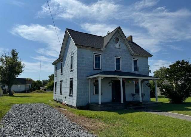 Property at 3508 Main St, Chincoteague, VA 23336, 3 beds, 2 baths