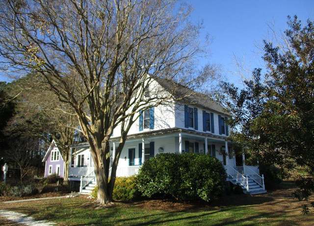Property at 14262 Shore Dr, Harborton, VA 23389, 4 beds, 3.5 baths