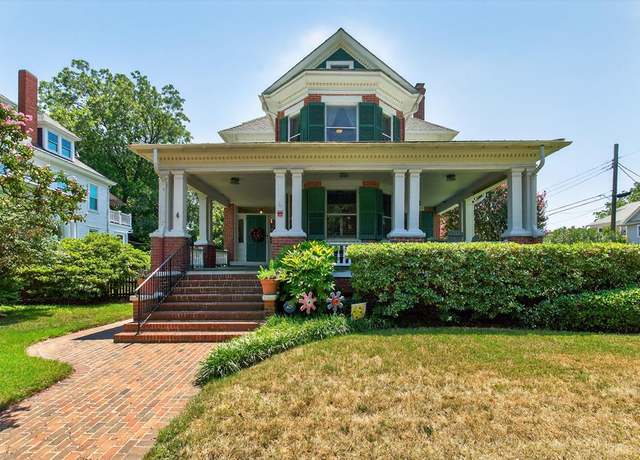 Property at 4 Tazewell Ave, Cape Charles, VA 23310, 4 beds, 4 baths