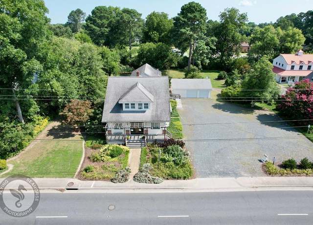 Property at 141 Market St, Onancock, VA 23417, 5 beds, 3.5 baths