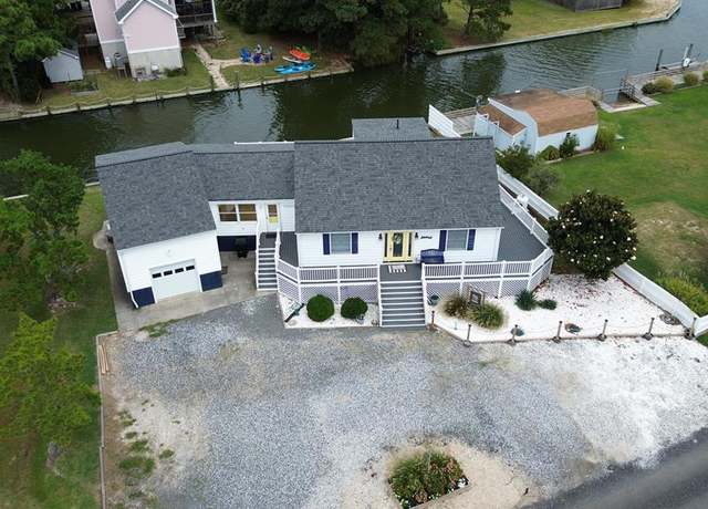 Property at 5504 Amrien Dr, Chincoteague, VA 23336, 4 beds, 3 baths