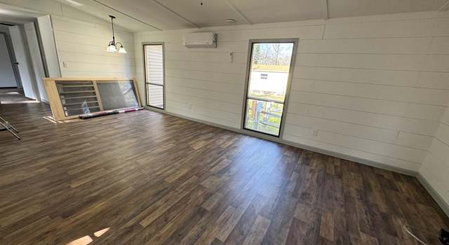 Photo of 33255 Evergreen Dr, New Church, VA 23415