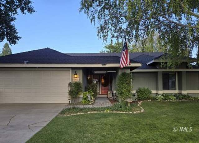 Property at 1620 Washoe Cir, Bishop, CA 93514, 3 beds, 2 baths