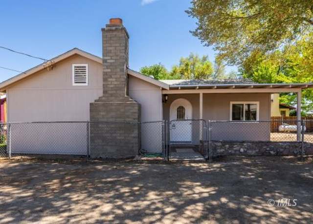 Property at 229 E Bush St, Lone Pine, CA 93545, 3 beds, 1 bath