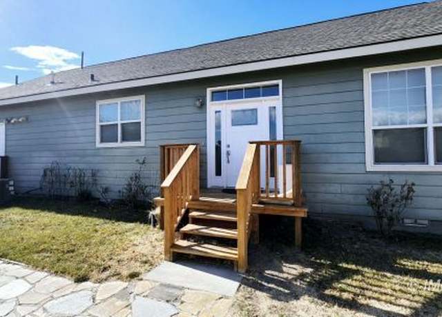 Property at 191 Kellogg St, Lone Pine, CA 93545, 4 beds, 2 baths