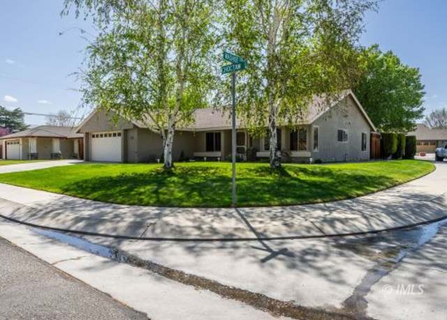 Property at 2392 Choctaw Dr, Bishop, CA 93514, 3 beds, 2 baths