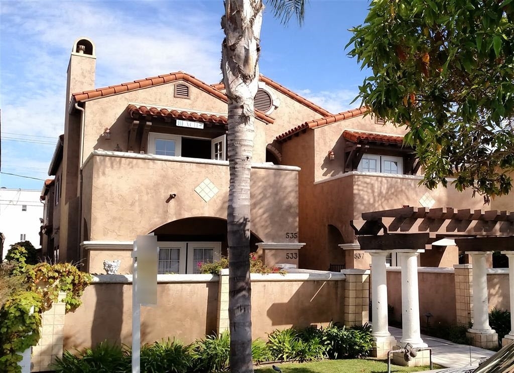 Redfin Coronado