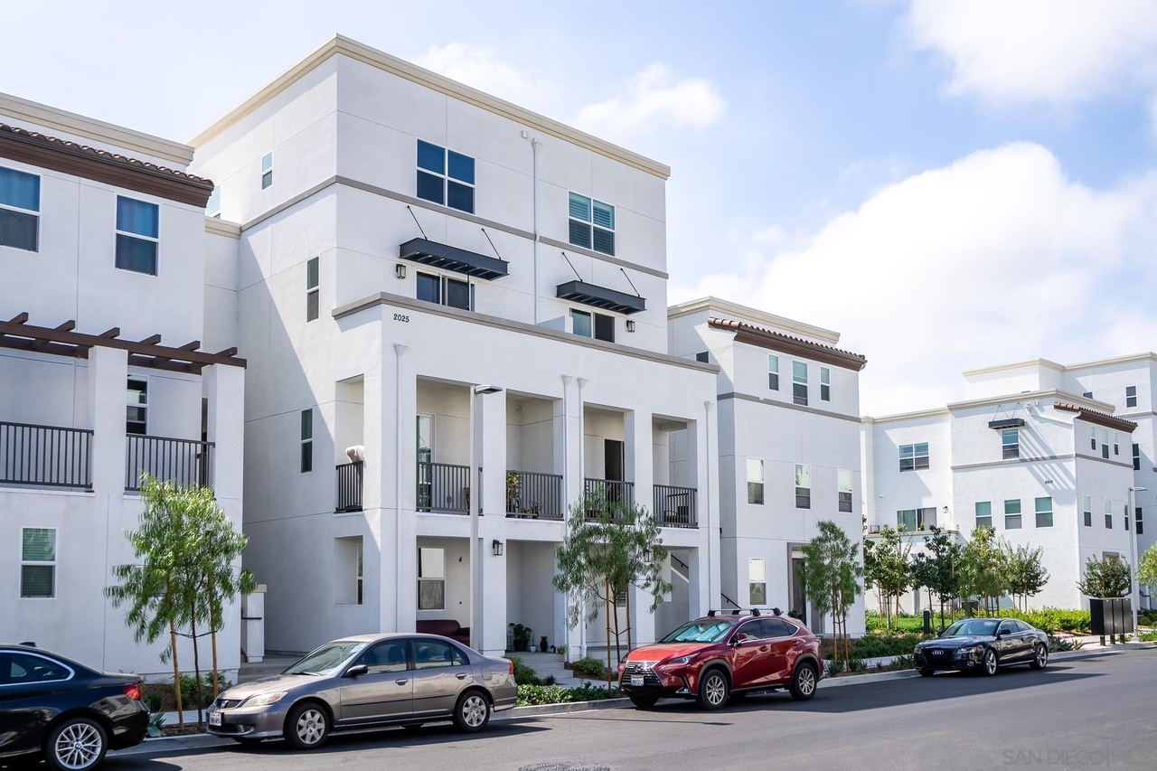 2025 Mindoro Ln Unit 5, Chula Vista, CA 91915 MLS 220025572 Redfin
