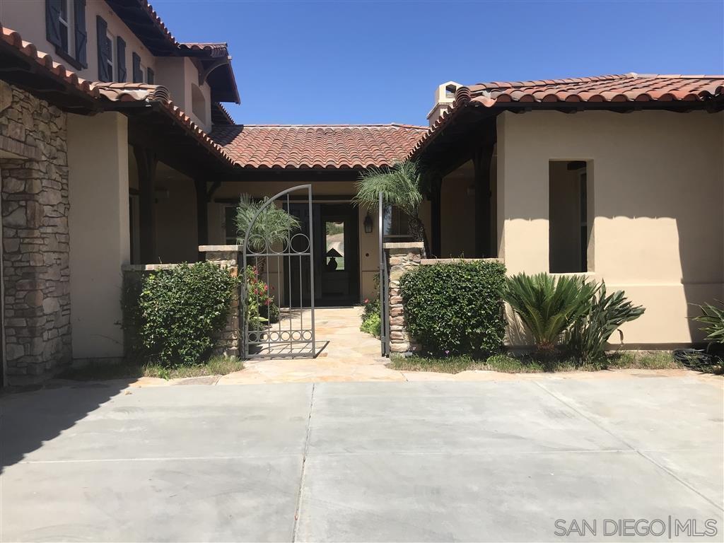7910 Entrada De Luz W, San Diego, CA 92127 MLS