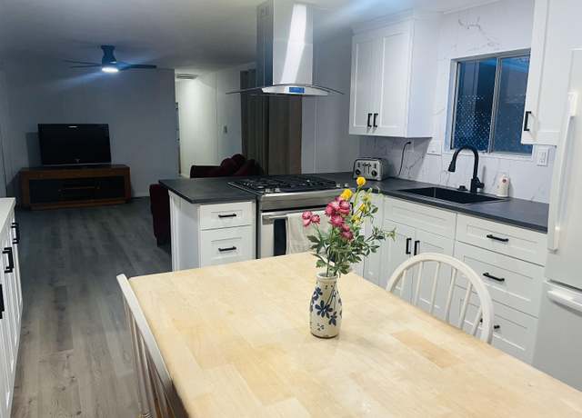 Property at 450 E Bradley Ave #36, El Cajon, CA 92021, 2 beds, 1 bath