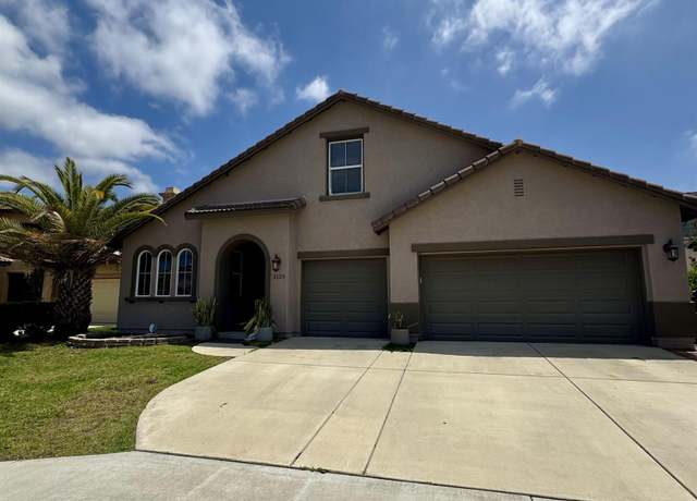 Property at 1120 Parkview Dr, Oceanside, CA 92057, 5 beds, 3.5 baths