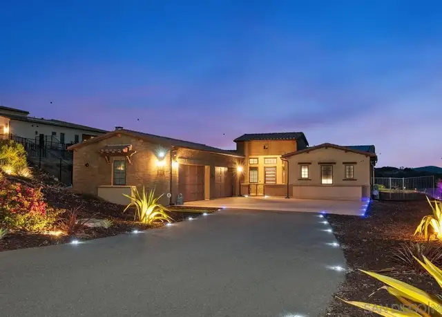 Property at 3881 Rancho Summit Dr, Encinitas, CA 92024, 4 beds, 4.5 baths