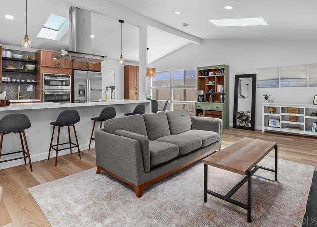 Property at 9542 Larrabee Ave, San Diego, CA 92123, 3 beds, 2 baths