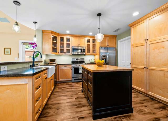 Property at 832 Casa De Oro Pl, Escondido, CA 92025, 4 beds, 2 baths