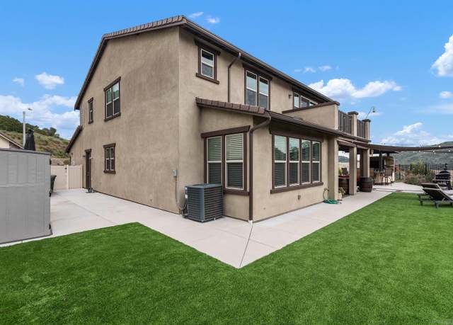 Property at 35882 Blue Breton Dr, Fallbrook, CA 92028, 5 beds, 3.5 baths