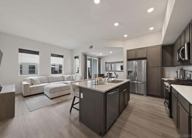 Property at 2040 Mindoro Ln #6, Chula Vista, CA 91915, 2 beds, 2.5 baths