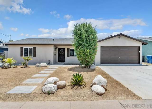 Property at 9613 E Hartland Cir, Santee, CA 92071, 3 beds, 2 baths
