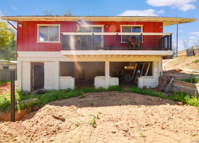 Property at 10957 Valle Vista Rd, Lakeside, CA 92040, 8 beds, 5 baths