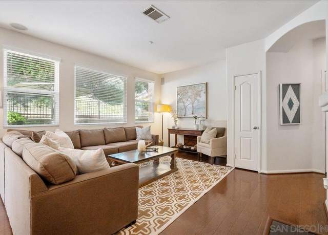 Property at 3073 Via Maximo, Carlsbad, CA 92009, 3 beds, 2.5 baths