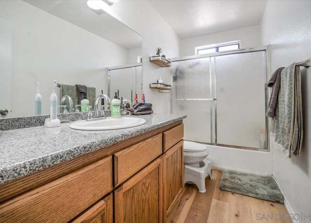 Property at 22394 Lone Eagle Rd, Apple Valley, CA 92308, 2 beds, 1 bath
