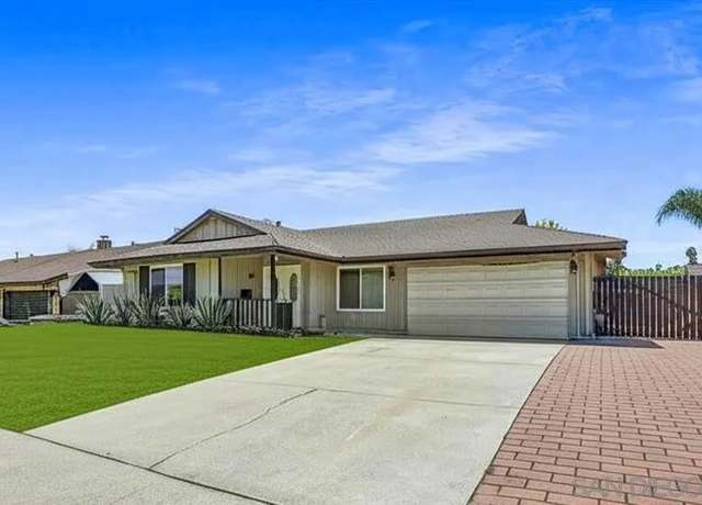 Property at 1561 Oak Hill Dr, Escondido, CA 92027, 3 beds, 2 baths