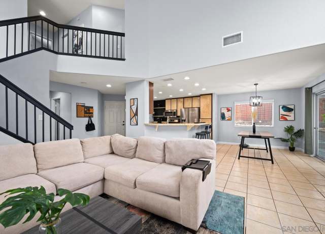 Property at 29819 Platanus Dr, Escondido, CA 92026, 3 beds, 2.5 baths