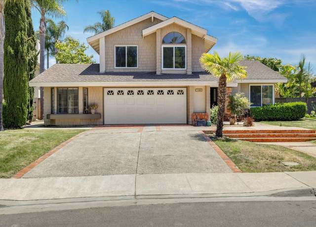 Property at 1103 Countrywood Ln, Vista, CA 92081, 4 beds, 3 baths