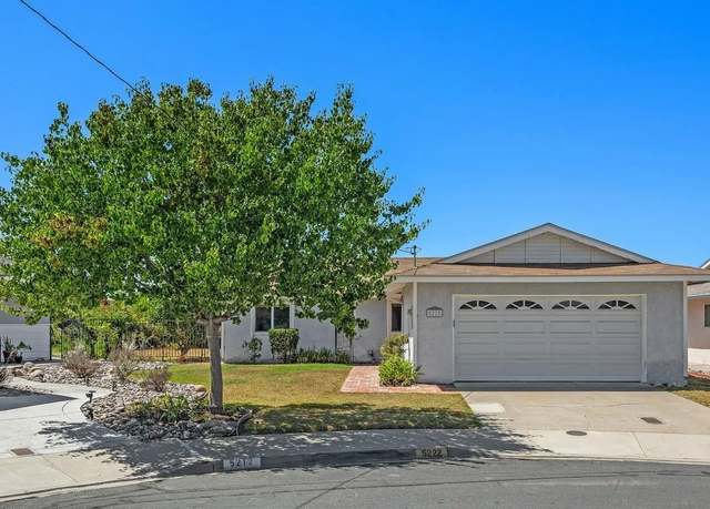 Property at 5222 Gaylord Pl, San Diego, CA 92117, 3 beds, 2 baths